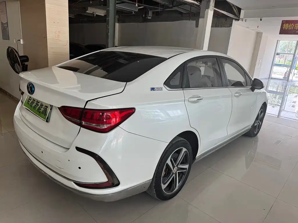BAIC EU5 2018 R500 Zhifeng Edition