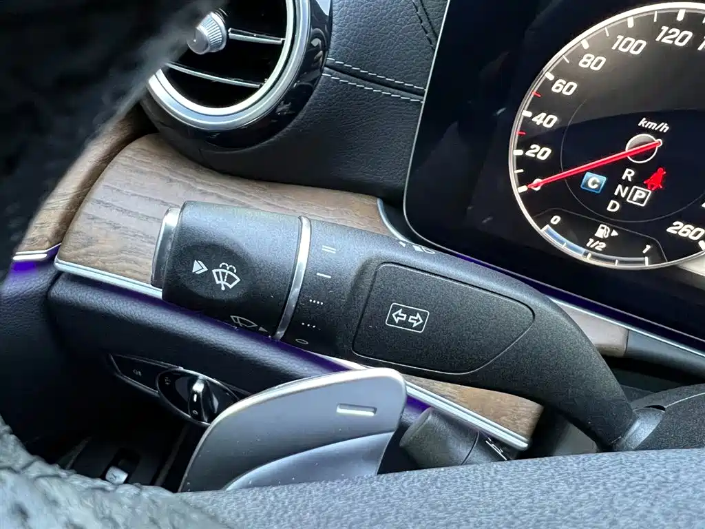 Mercedes-Benz E-Class 2016 E 300 L Fashion