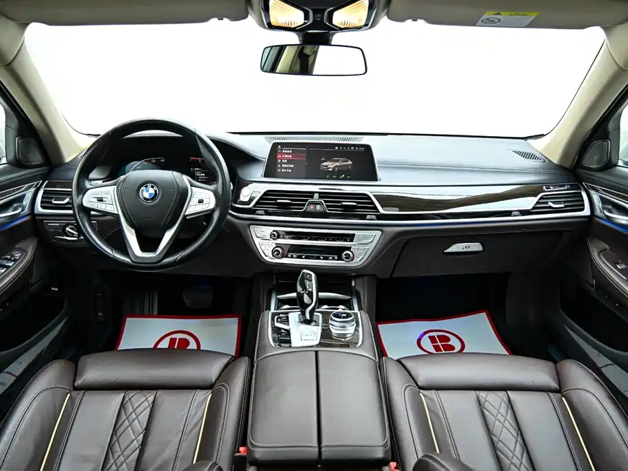 BMW 7 Series 2021 730Li Luxury Package - фото 14