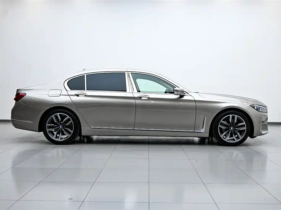 BMW 7 Series 2021 730Li Luxury Package - фото 6