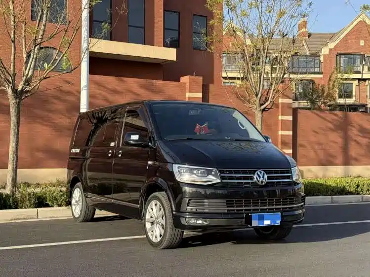 Volkswagen Multivan 2017 2.0TSI FWD Luxury Edition 7-Seater