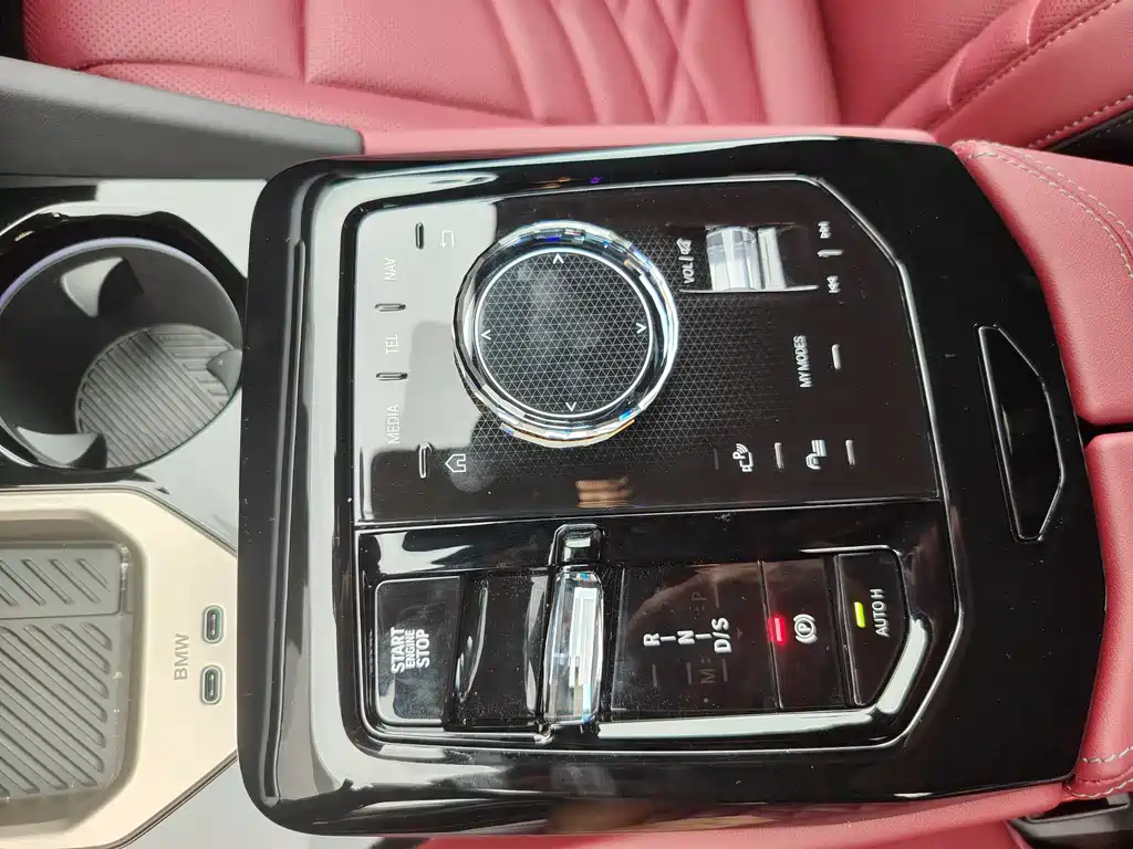 BMW 5 Series 2025 530Li Exclusive M Sport Package - фото 8