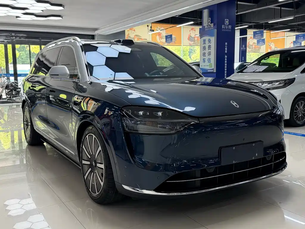 Aito M9 2025 EREV Ultra Edition 52kWh 6-Seater with 192-Line LiDAR