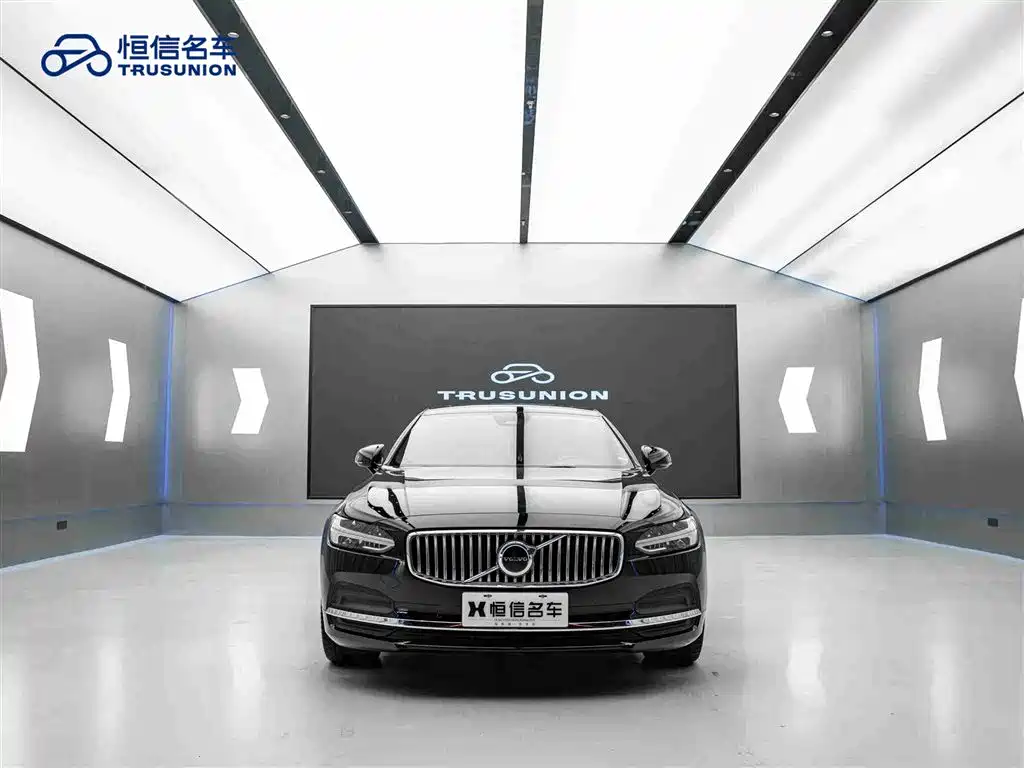 沃尔沃S90 2023款 B5 智远豪华版