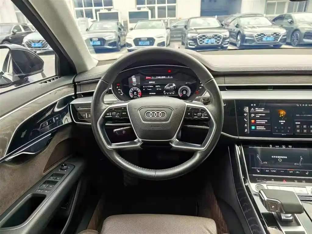 Audi A8L 2021 50 TFSI quattro Comfort
