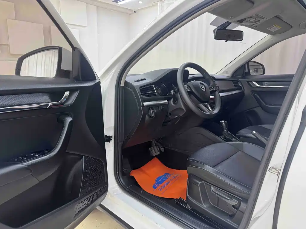 Skoda Kamiq 2022 1.5L Automatic Comfort Edition - фото 7