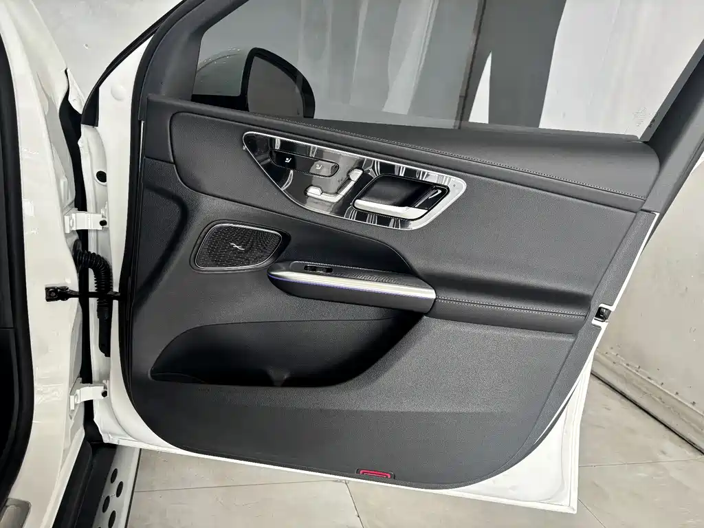 Mercedes-Benz GLC 300 L 4MATIC Dynamic 5-Seater 2025