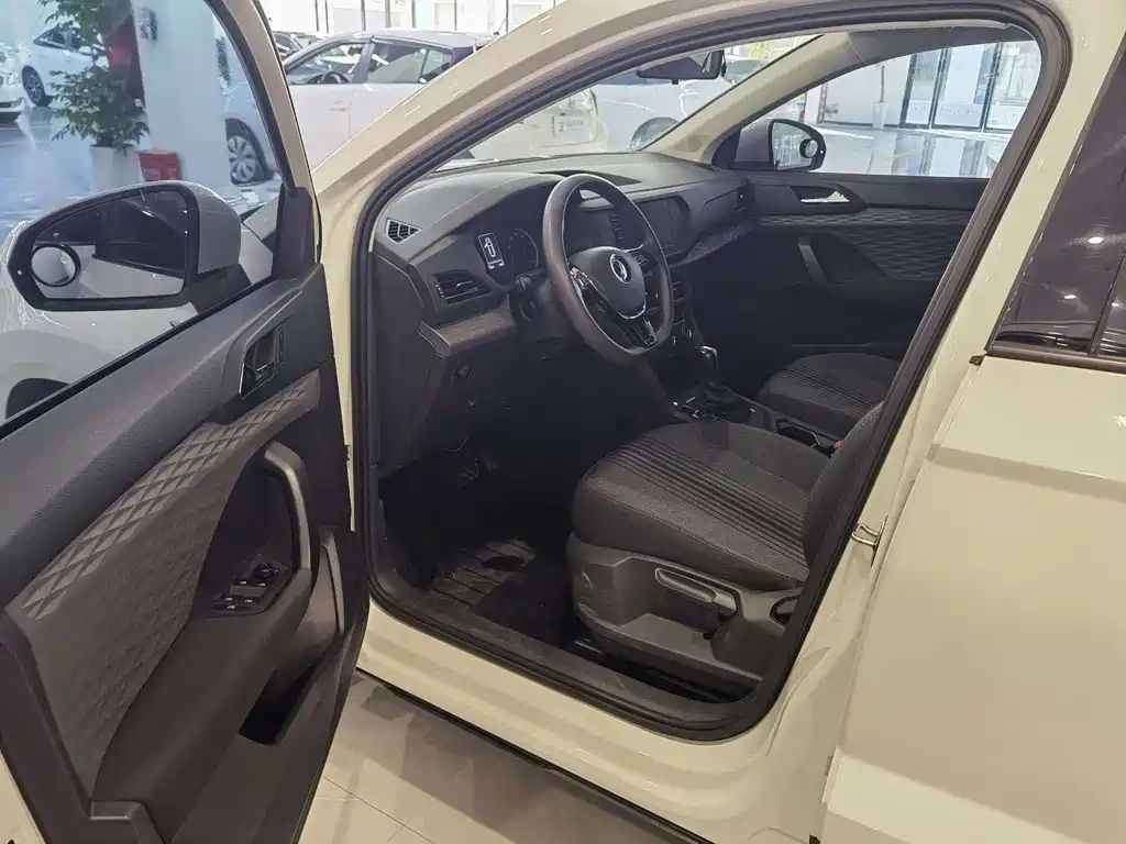 Volkswagen Tharu 2021 280TSI FWD Fashion Edition