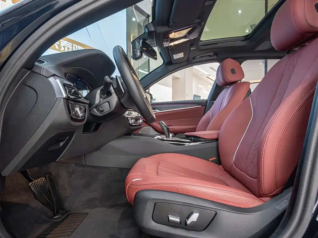 BMW 5 Series 2023 530Li Leading Edition M Sport Package - фото 17