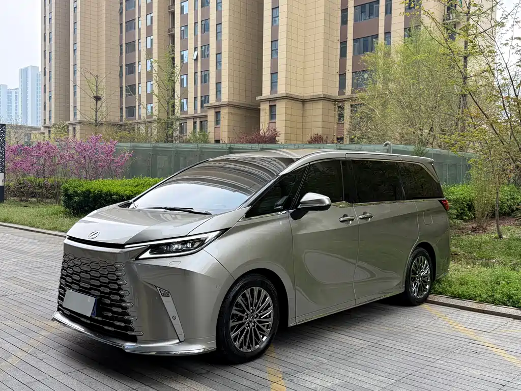 Lexus LM 500h 6-Seater Supreme Edition 2025