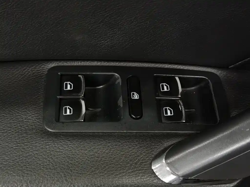 Passat 2011 1.8TSI DSG Yuzun Edition