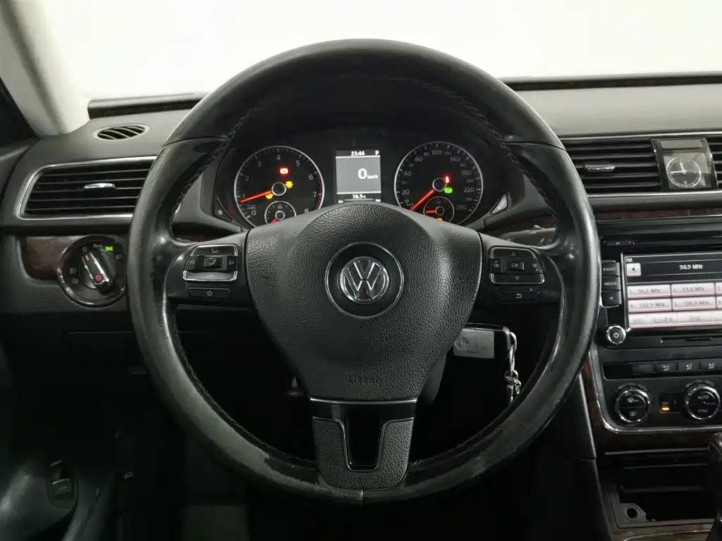 Passat 2011 1.8TSI DSG Yuzun Edition
