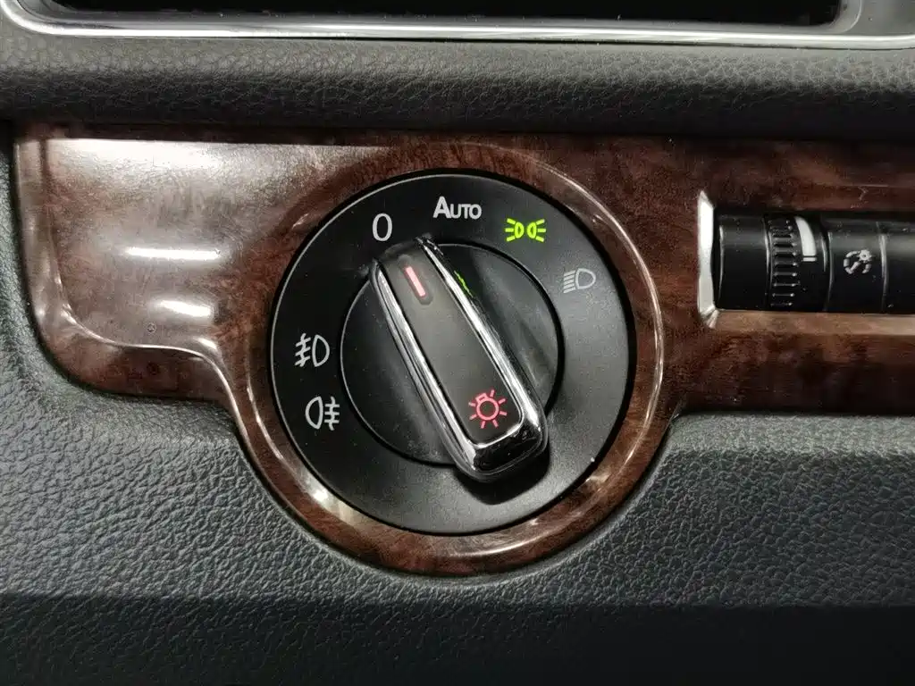 Passat 2011 1.8TSI DSG Yuzun Edition