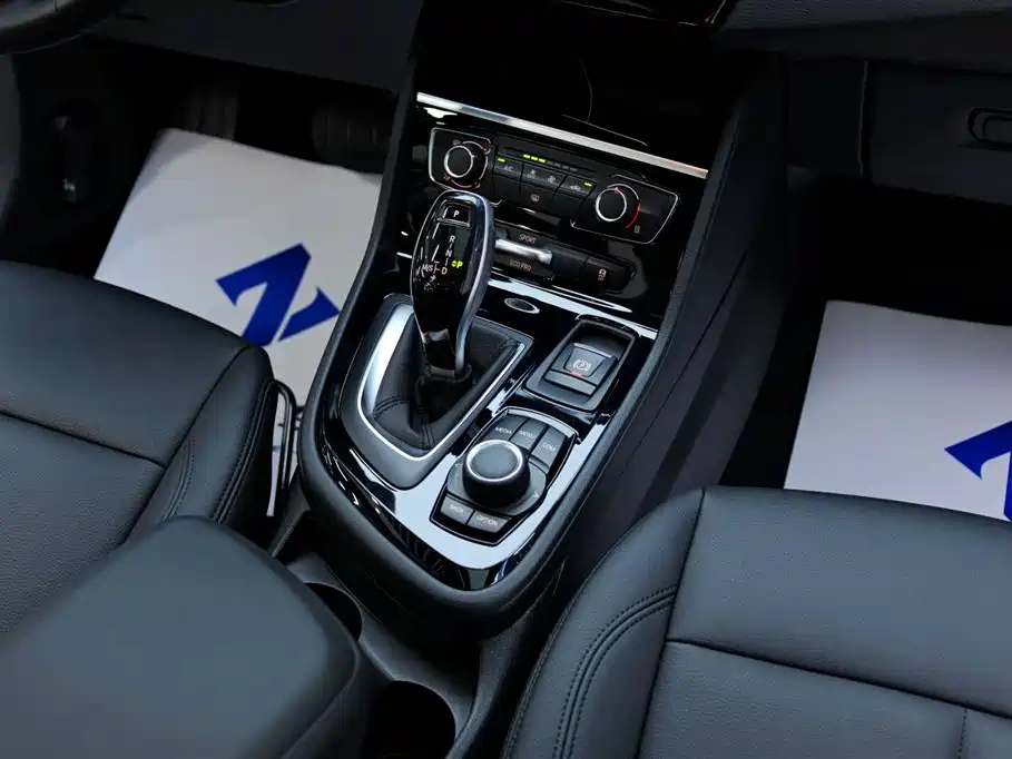 BMW 2 Series Gran Tourer 2019 220i Leading Edition