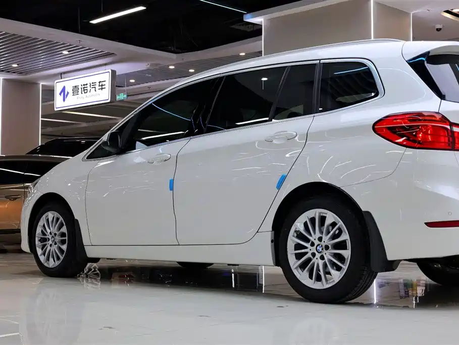 BMW 2 Series Gran Tourer 2019 220i Leading Edition