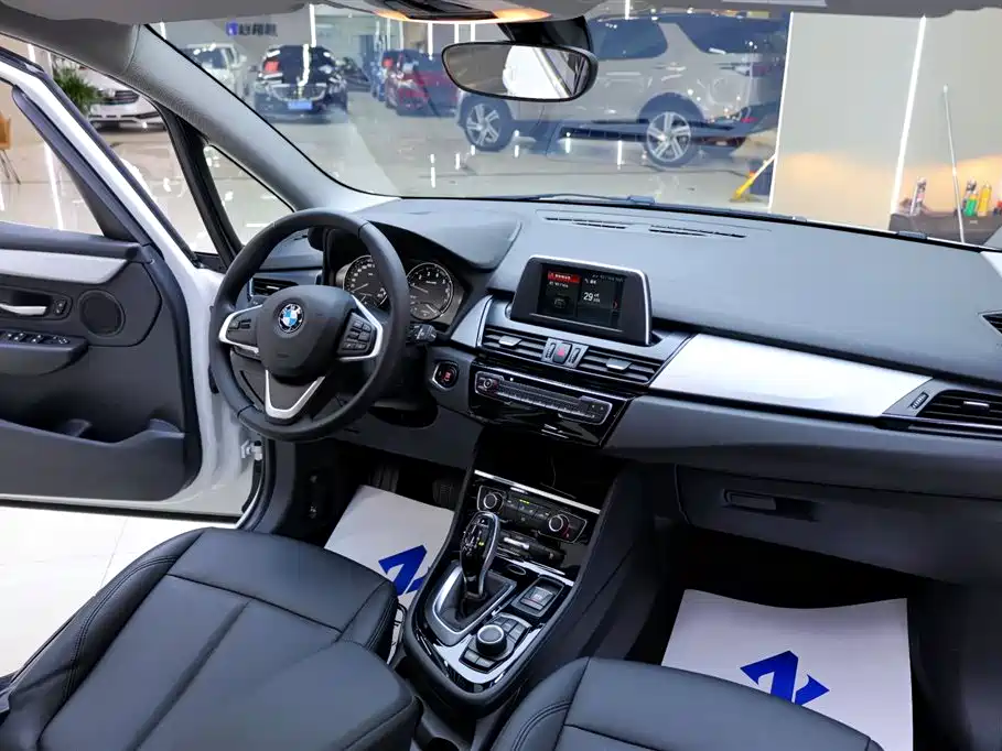 BMW 2 Series Gran Tourer 2019 220i Leading Edition