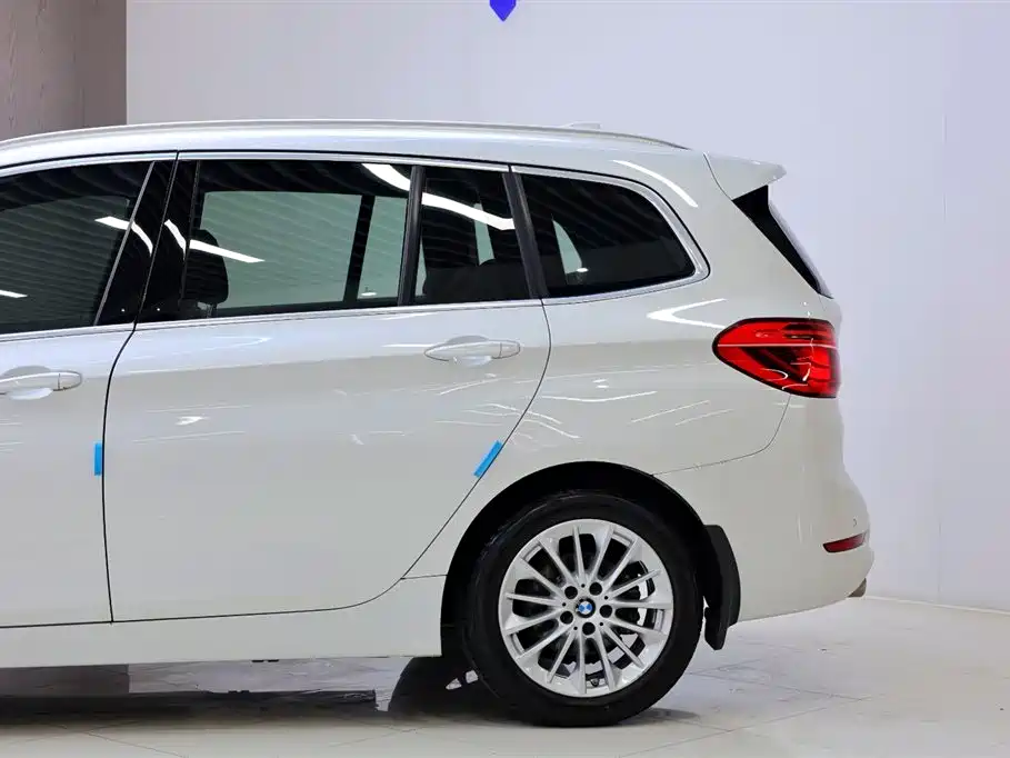 BMW 2 Series Gran Tourer 2019 220i Leading Edition