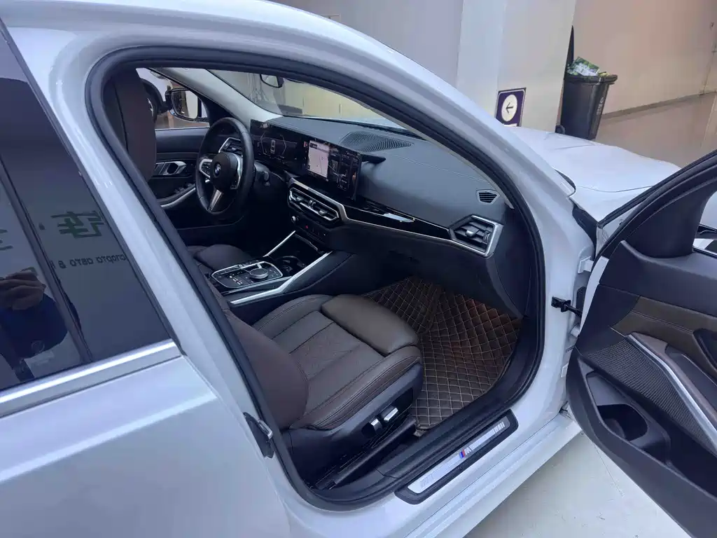 BMW 3 Series 2023 320Li M Sport Package - фото 11