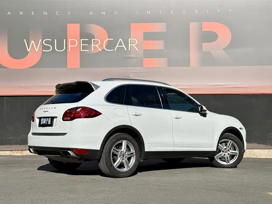 Porsche Cayenne 2014 Cayenne Platinum Edition 3.0T