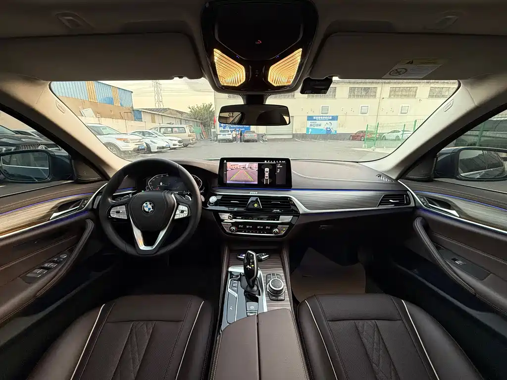 BMW 5 Series 2022 530Li Leading Edition Luxury Package - фото 4