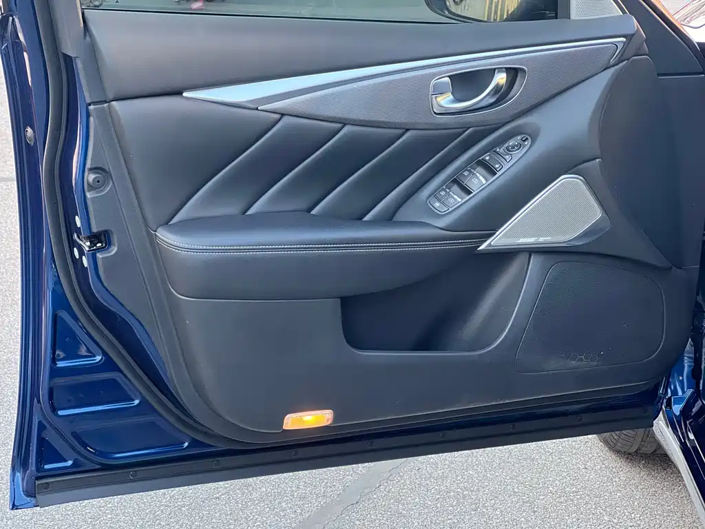 Infiniti Q50L 2021 2.0T Jinxiang Edition