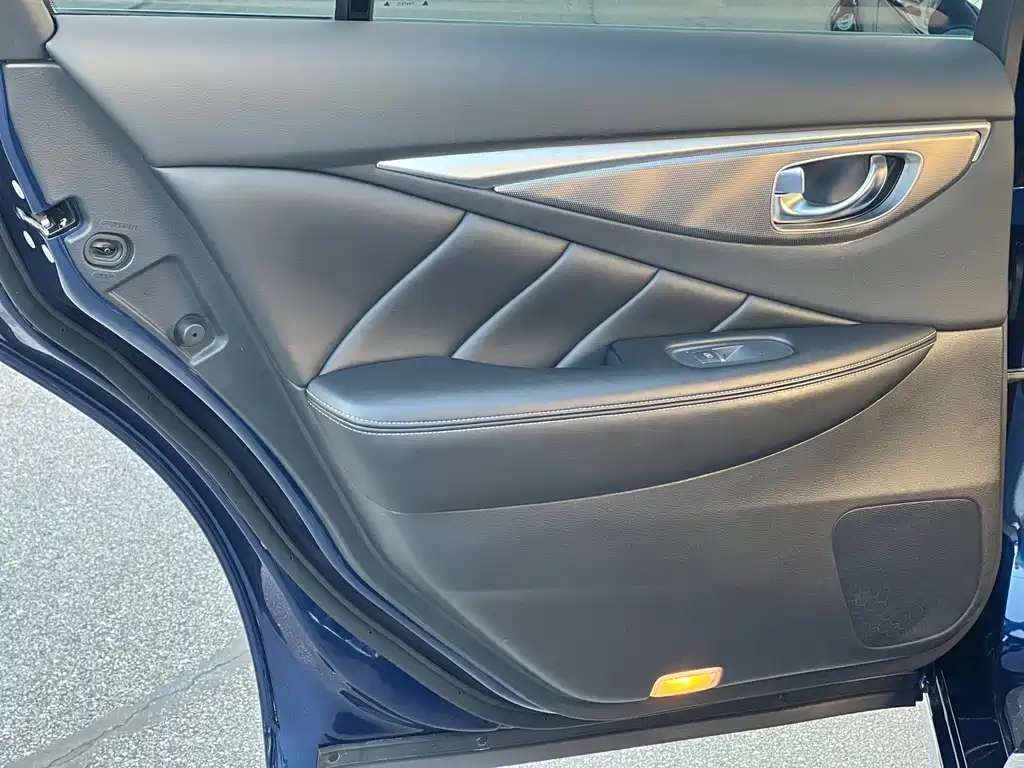 Infiniti Q50L 2021 2.0T Jinxiang Edition