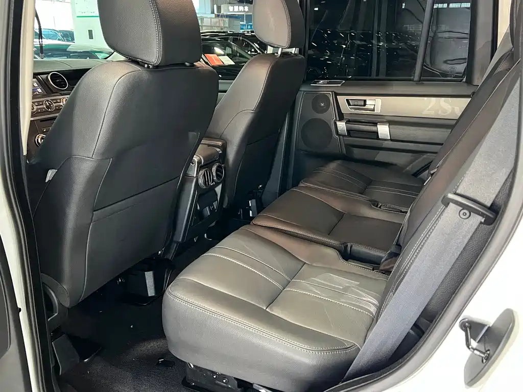 Land Rover Discovery 2016 3.0 SC Black Edition HSE