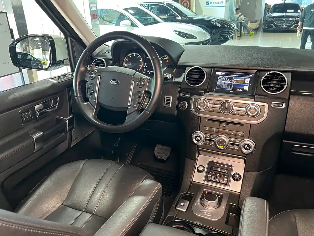 Land Rover Discovery 2016 3.0 SC Black Edition HSE