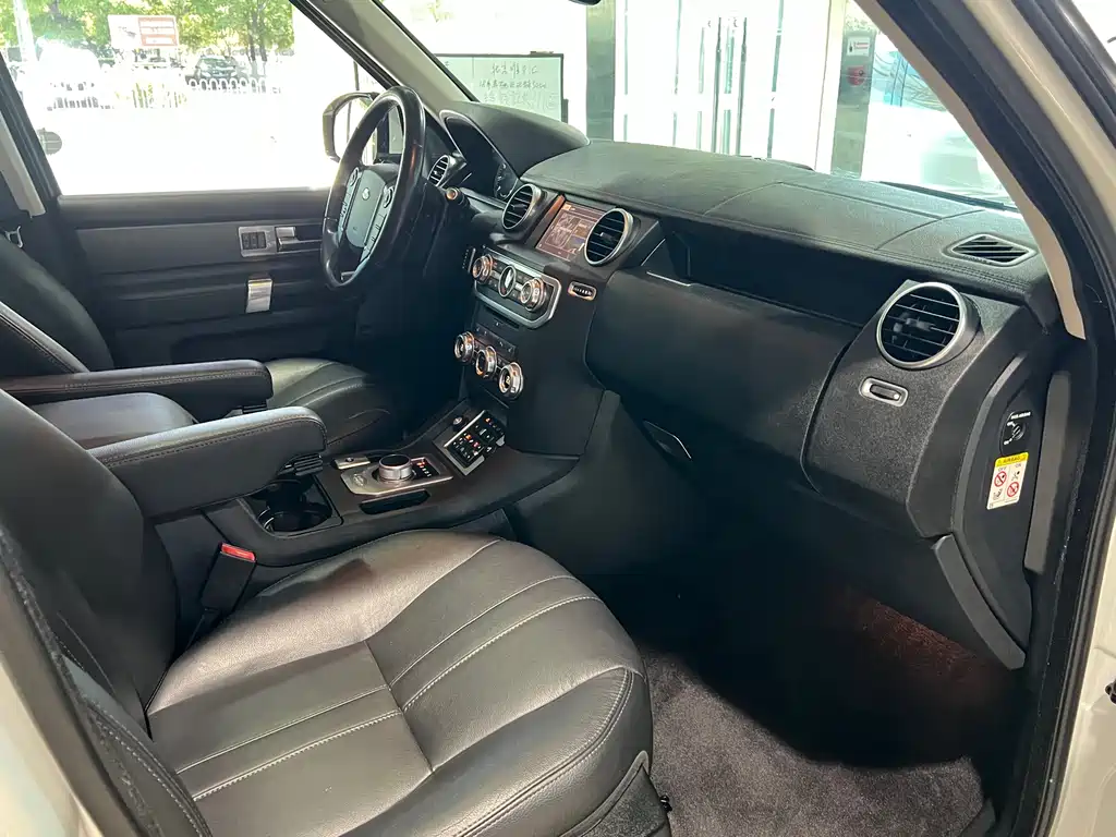 Land Rover Discovery 2016 3.0 SC Black Edition HSE