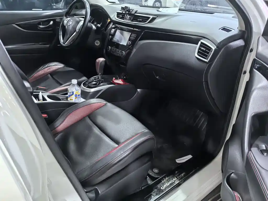 Nissan Qashqai 2017 2.0L CVT Zhixiang Edition China V