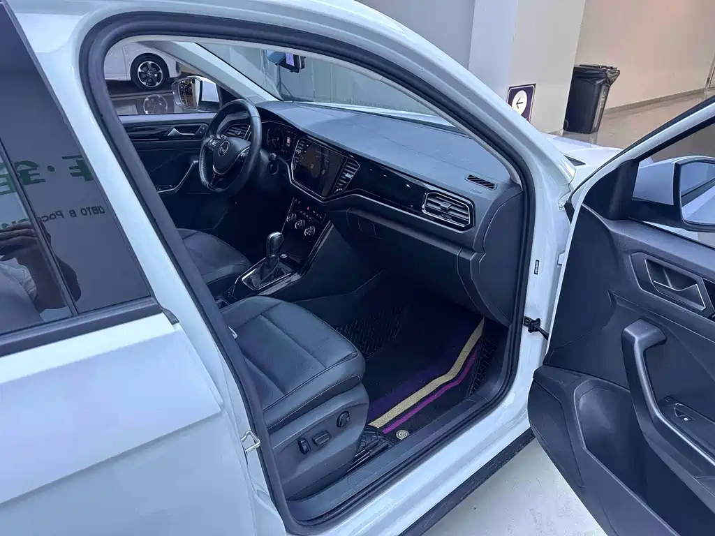 Volkswagen T-Roc 2022 280TSI DSG FWD Comfort Plus