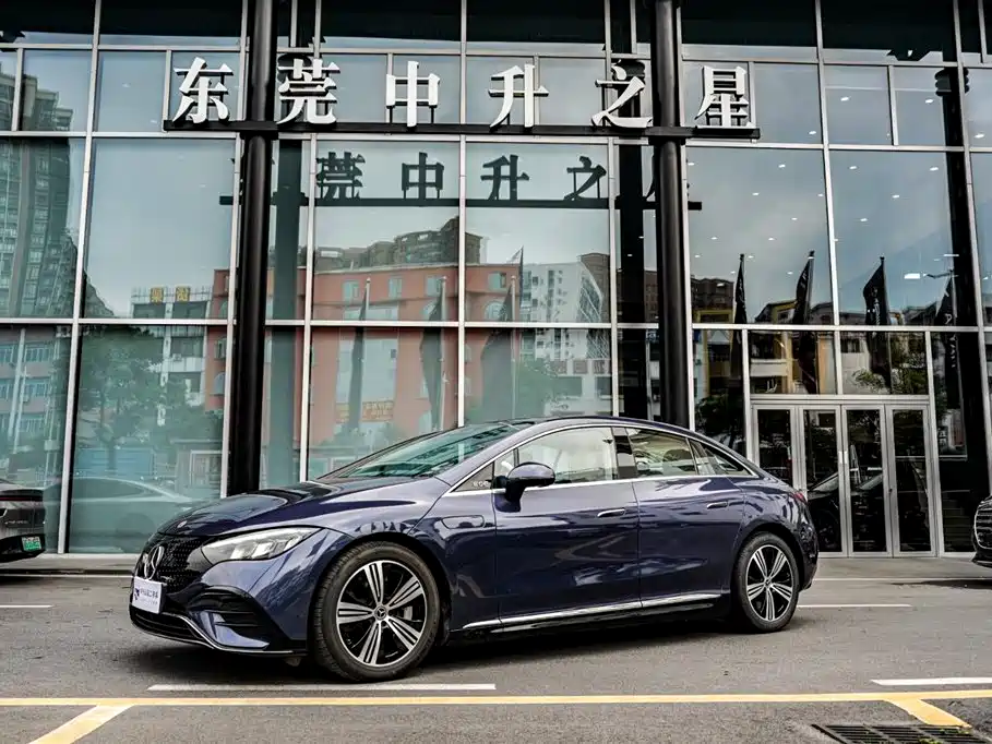Mercedes-Benz EQE 500 4MATIC Luxury Edition 2025