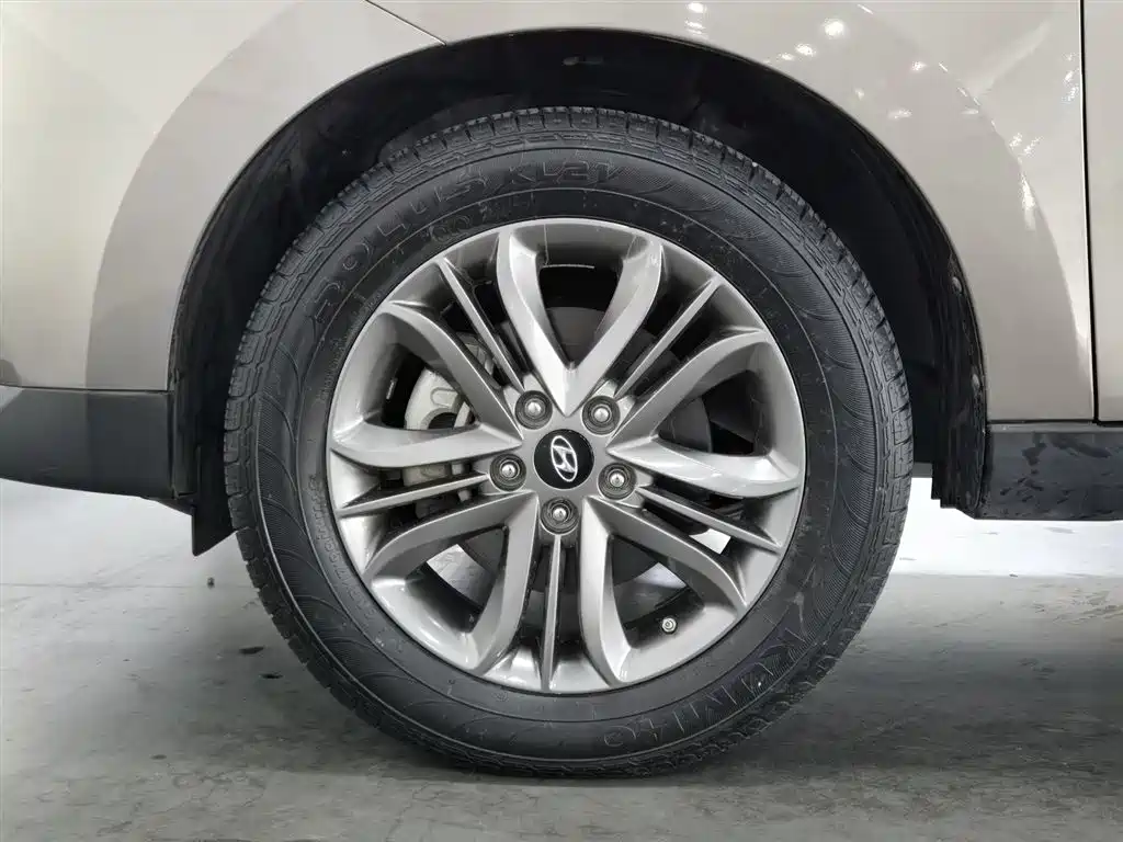Beijing Hyundai ix35 2013 2.0L Automatic FWD GLS Smart Edition China IV