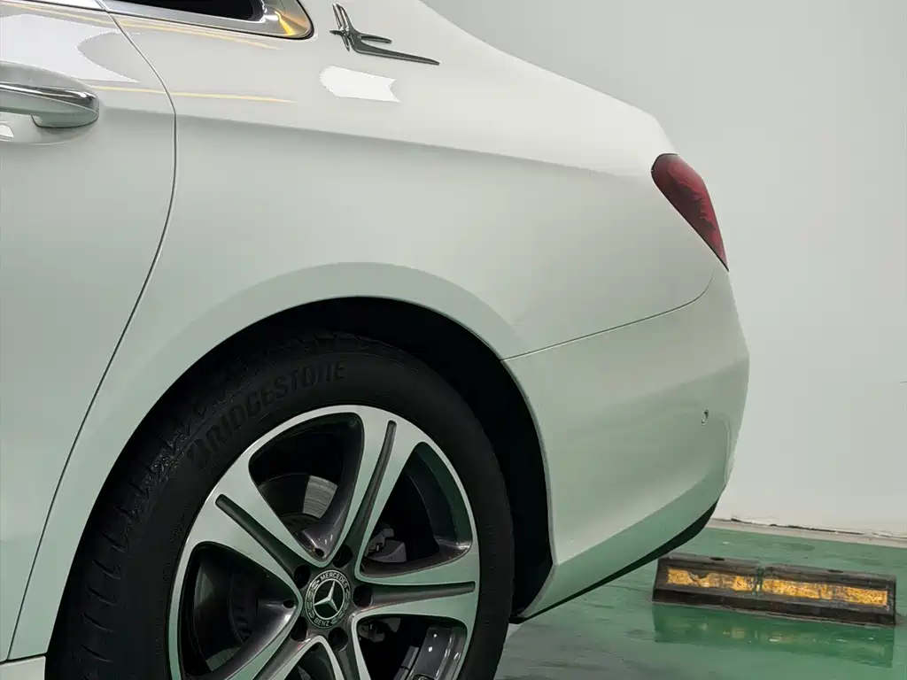 Mercedes-Benz E-Class 2019 E 260 L Sport