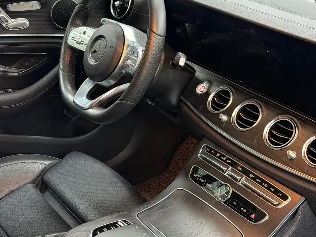 Mercedes-Benz E-Class 2019 E 260 L Sport