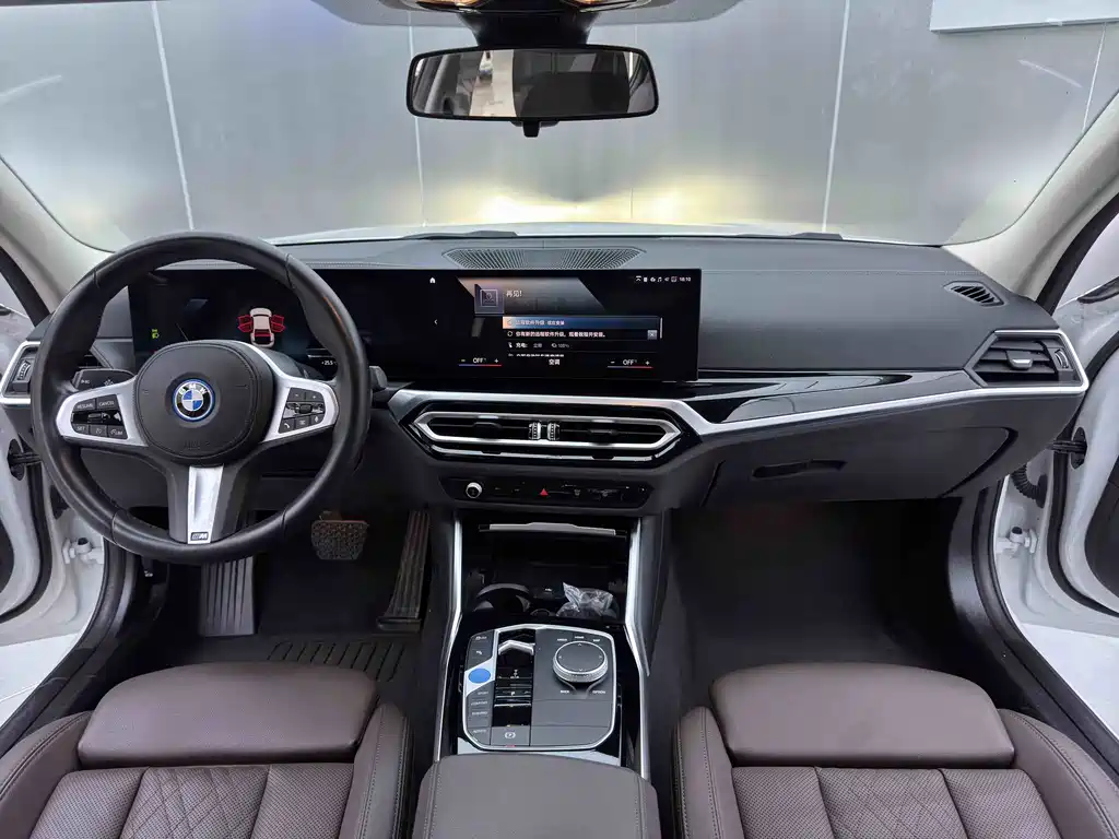 BMW i3 eDrive 35 L 2022