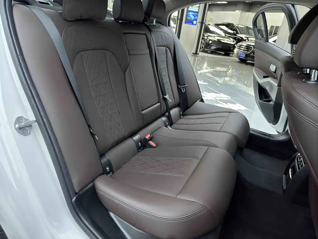 BMW i3 eDrive 35 L 2022