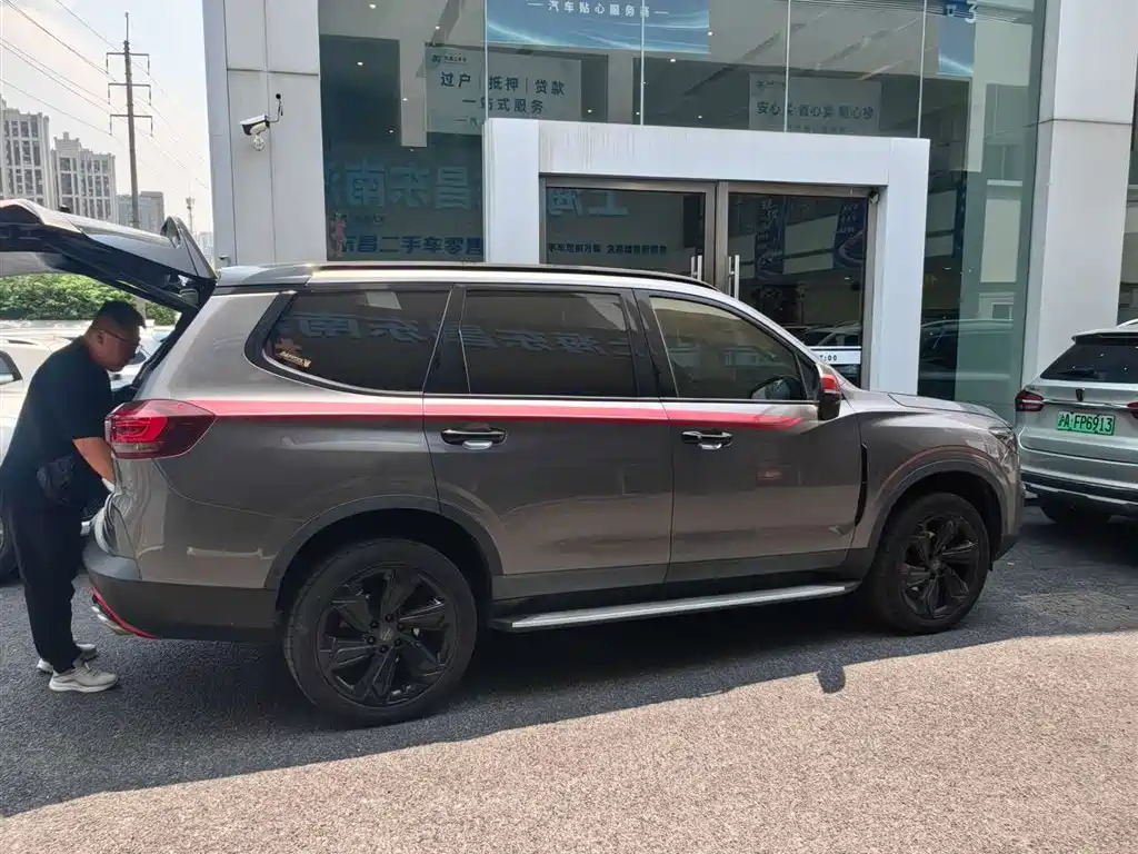 SAIC Maxus D90 Pro 2021 2.0T Gasoline AWD Flagship Edition 7-Seater
