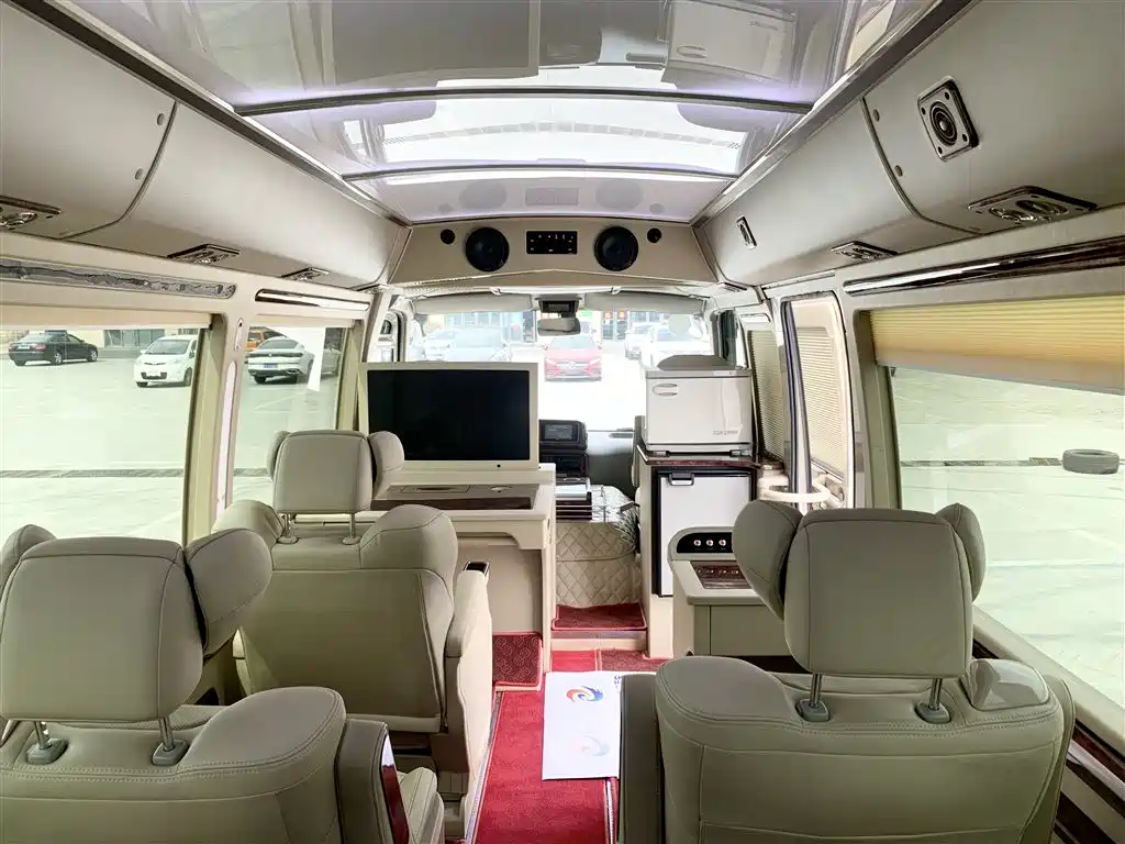 Toyota Coaster 2015