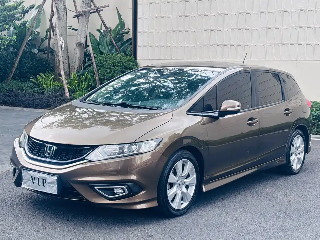 Honda Jade 2014 1.8L Automatic Comfort Elite Edition 5-Seater