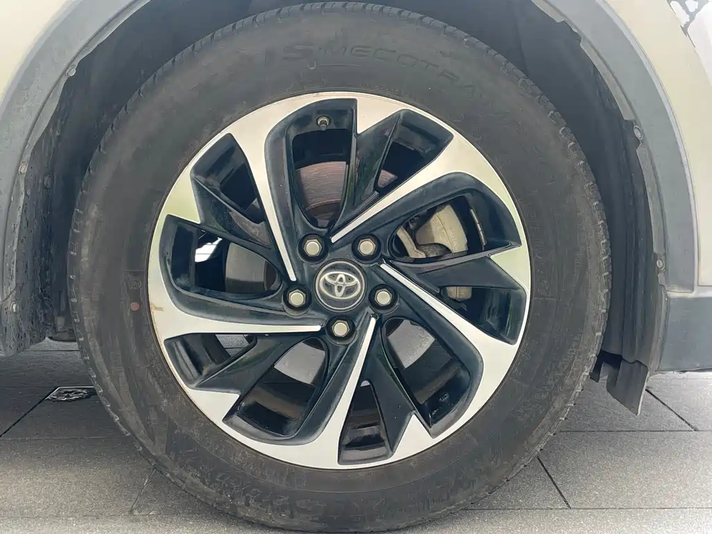 Toyota IZOA 2020 2.0L Yichi Edition