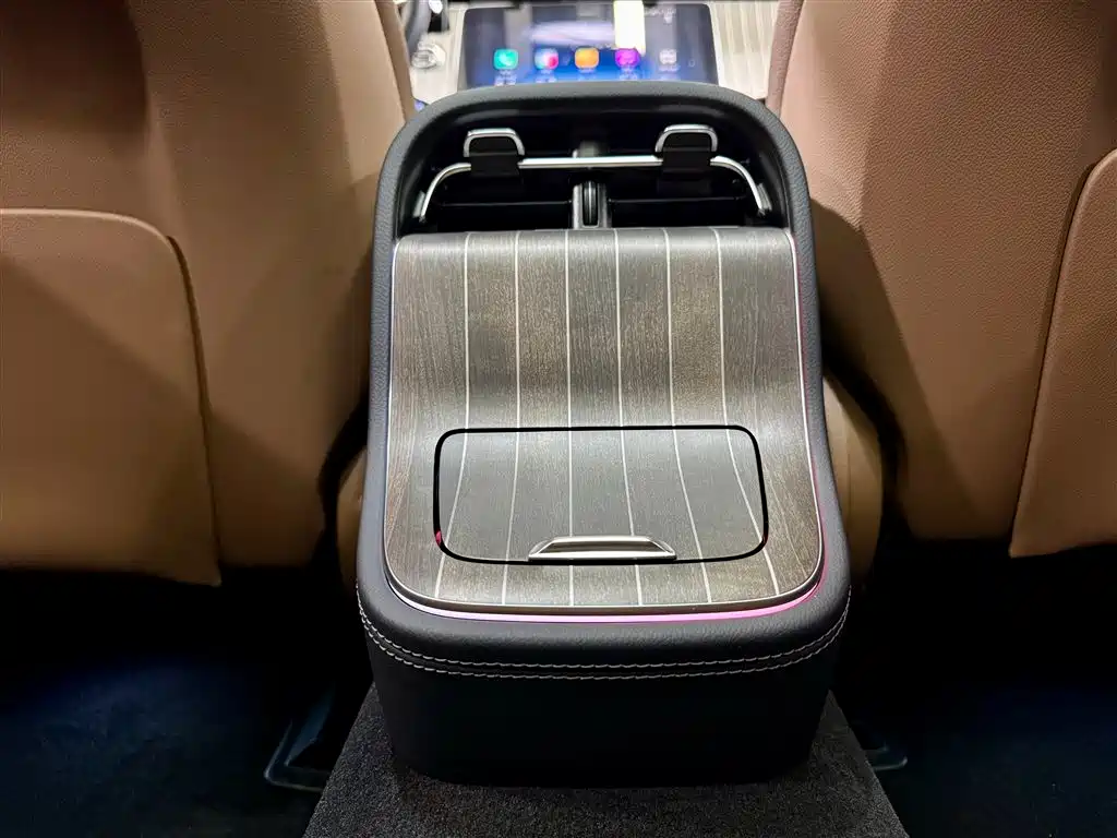Mercedes-Benz E-Class 2024 E 300 L Fashion Edition