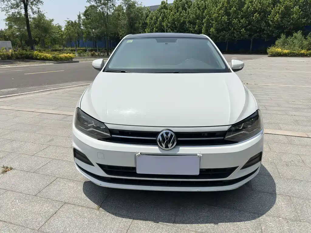 Volkswagen Polo 2019 Plus 1.5L Automatic Colorful Tech Edition