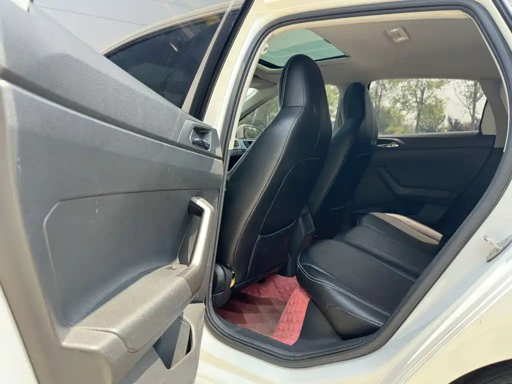 Volkswagen Polo 2019 Plus 1.5L Automatic Colorful Tech Edition