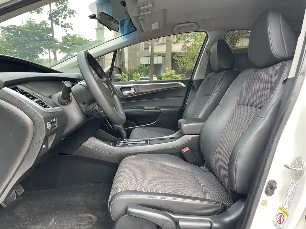 Honda Jade 2013 1.8L Automatic Comfort Edition 5-Seater
