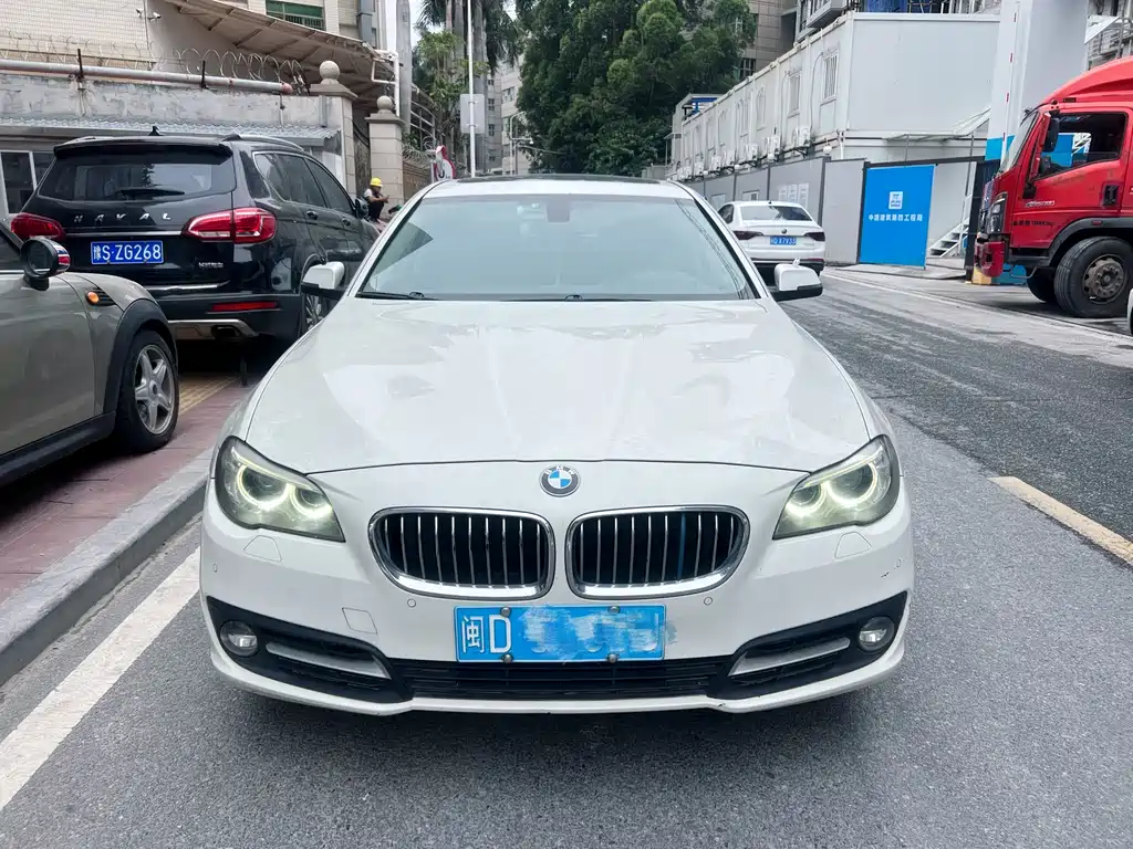 BMW 5 Series 2014 525Li Leading Edition
