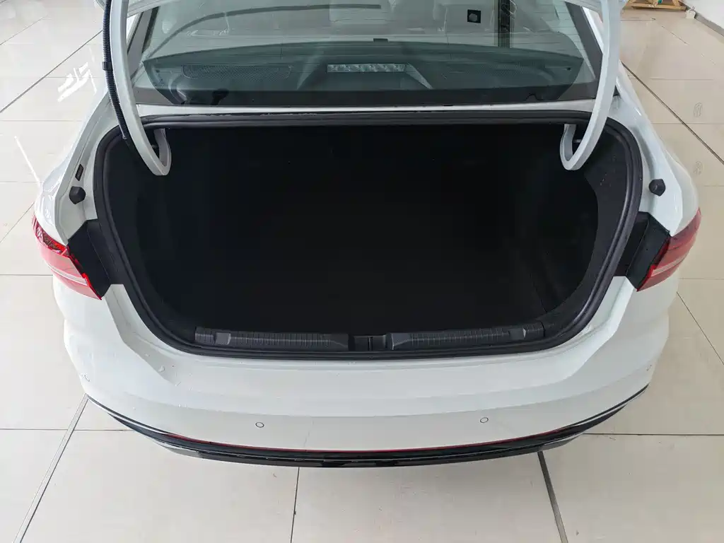 Lavida 2024 300TSI DSG Starry Sky Leading Edition