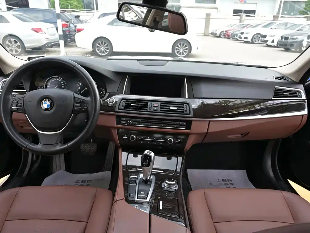 BMW 5 Series 2017 525Li Leading Edition