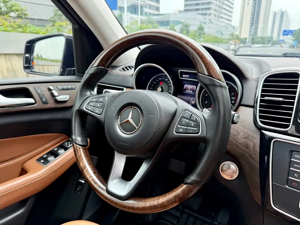 Mercedes-Benz GLS 400 4MATIC Luxury 2016
