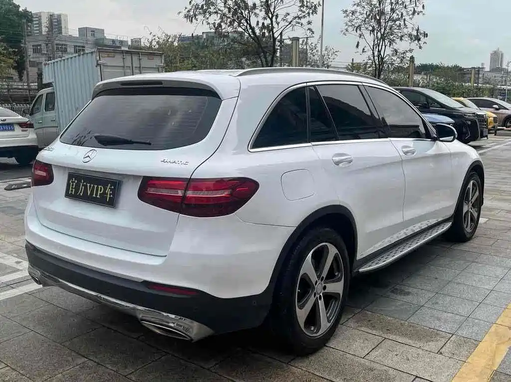 Mercedes-Benz GLC 260 4MATIC Luxury